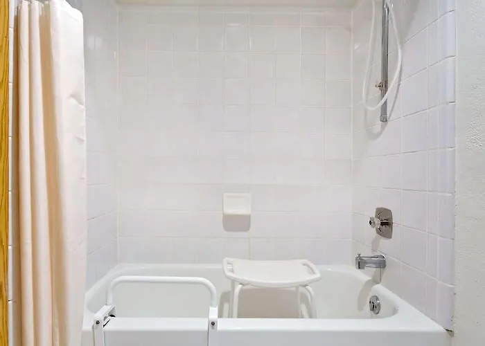 Hotel Affordable Evanston
