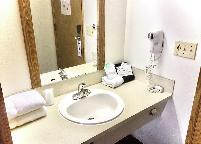 Affordable 3* Evanston